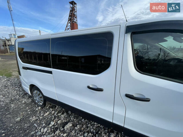 Белый Опель Виваро, объемом двигателя 1.6 л и пробегом 266 тыс. км за 12999 $, фото 32 на Automoto.ua