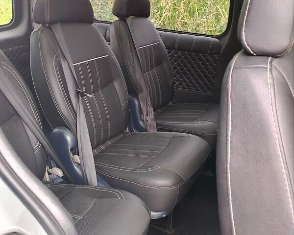 Белый Опель Виваро, объемом двигателя 1.6 л и пробегом 331 тыс. км за 15700 $, фото 15 на Automoto.ua