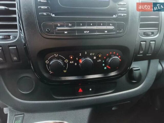 Белый Опель Виваро, объемом двигателя 1.6 л и пробегом 136 тыс. км за 12500 $, фото 20 на Automoto.ua