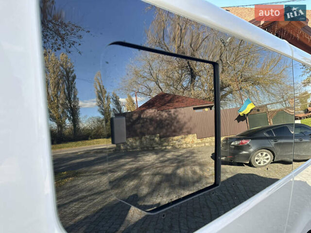 Белый Опель Виваро, объемом двигателя 1.6 л и пробегом 272 тыс. км за 12999 $, фото 29 на Automoto.ua