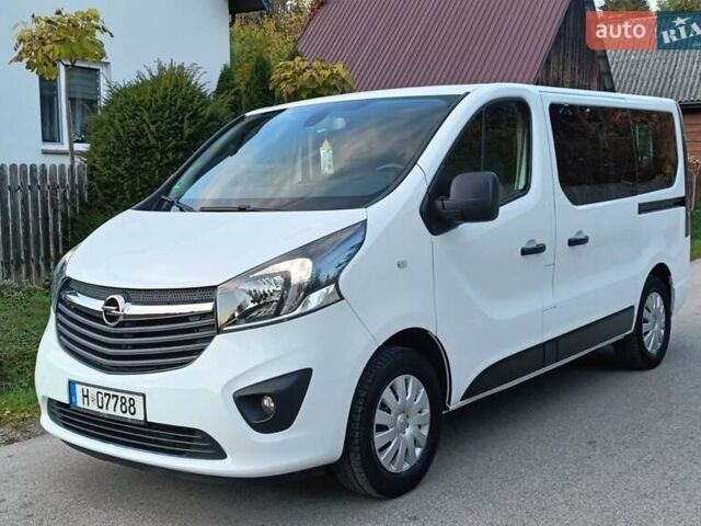 Белый Опель Виваро, объемом двигателя 1.6 л и пробегом 136 тыс. км за 12500 $, фото 10 на Automoto.ua