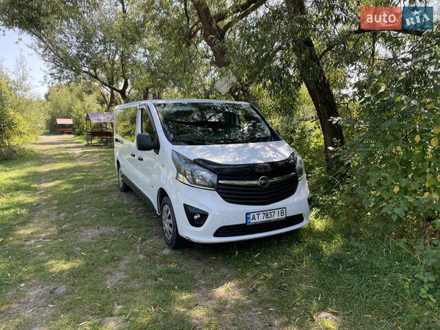 Белый Опель Виваро, объемом двигателя 1.6 л и пробегом 264 тыс. км за 14400 $, фото 1 на Automoto.ua
