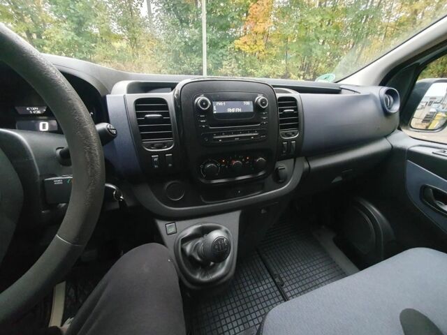 Белый Опель Виваро, объемом двигателя 1.6 л и пробегом 167 тыс. км за 11500 $, фото 16 на Automoto.ua