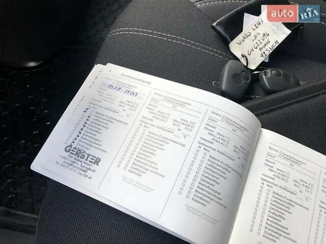 Белый Опель Виваро, объемом двигателя 1.6 л и пробегом 122 тыс. км за 16300 $, фото 16 на Automoto.ua