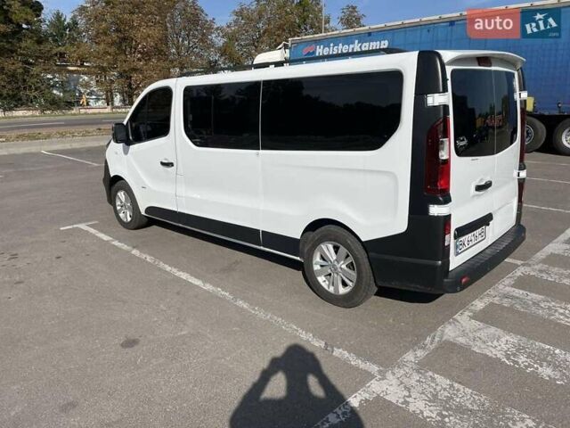 Белый Опель Виваро, объемом двигателя 1.6 л и пробегом 122 тыс. км за 16300 $, фото 2 на Automoto.ua