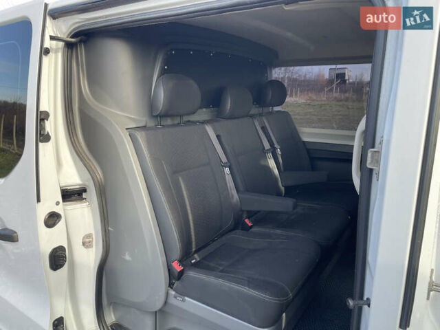 Белый Опель Виваро, объемом двигателя 1.6 л и пробегом 266 тыс. км за 12999 $, фото 40 на Automoto.ua