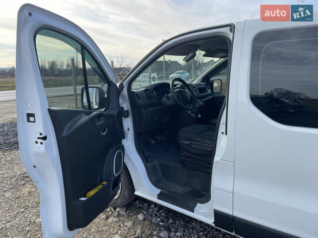 Белый Опель Виваро, объемом двигателя 1.6 л и пробегом 266 тыс. км за 12999 $, фото 22 на Automoto.ua