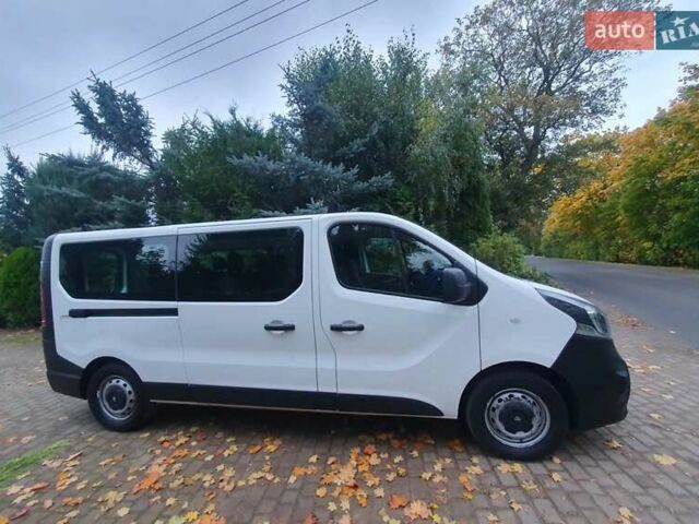 Белый Опель Виваро, объемом двигателя 1.6 л и пробегом 167 тыс. км за 13000 $, фото 8 на Automoto.ua