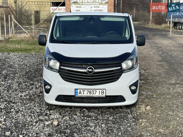 Белый Опель Виваро, объемом двигателя 1.6 л и пробегом 266 тыс. км за 12999 $, фото 13 на Automoto.ua