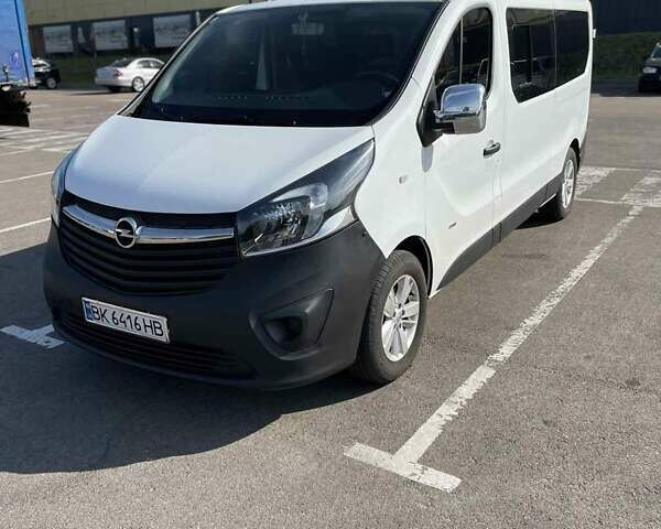 Белый Опель Виваро, объемом двигателя 1.6 л и пробегом 122 тыс. км за 16300 $, фото 11 на Automoto.ua