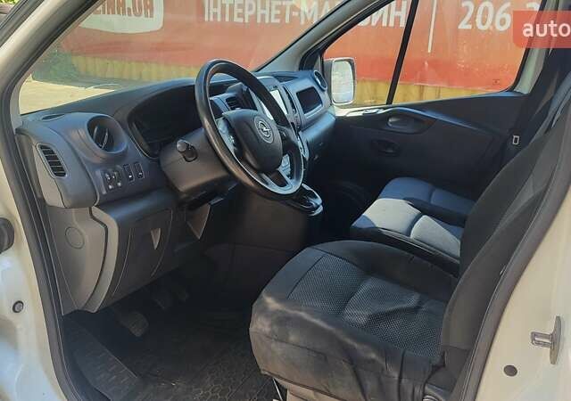 Белый Опель Виваро, объемом двигателя 1.6 л и пробегом 275 тыс. км за 11500 $, фото 13 на Automoto.ua