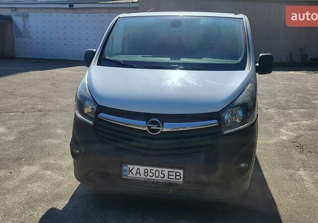 Белый Опель Виваро, объемом двигателя 1.6 л и пробегом 275 тыс. км за 11500 $, фото 2 на Automoto.ua