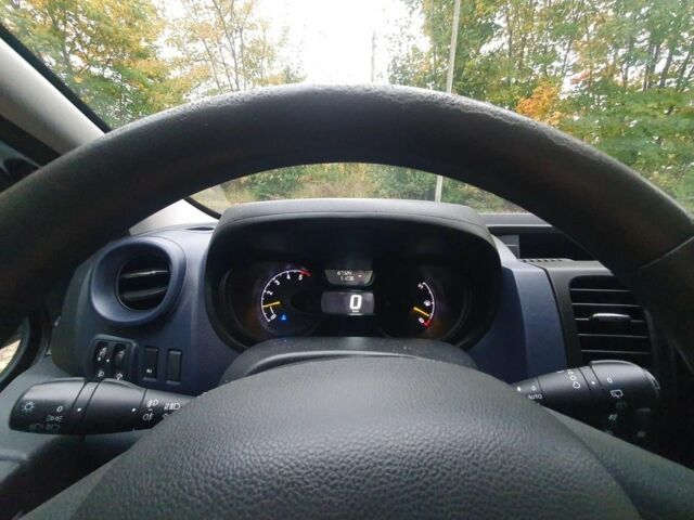 Белый Опель Виваро, объемом двигателя 1.6 л и пробегом 167 тыс. км за 11500 $, фото 12 на Automoto.ua