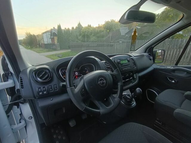 Білий Опель Віваро, об'ємом двигуна 1.6 л та пробігом 136 тис. км за 9700 $, фото 23 на Automoto.ua