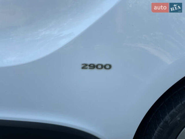 Белый Опель Виваро, объемом двигателя 1.6 л и пробегом 260 тыс. км за 12900 $, фото 13 на Automoto.ua