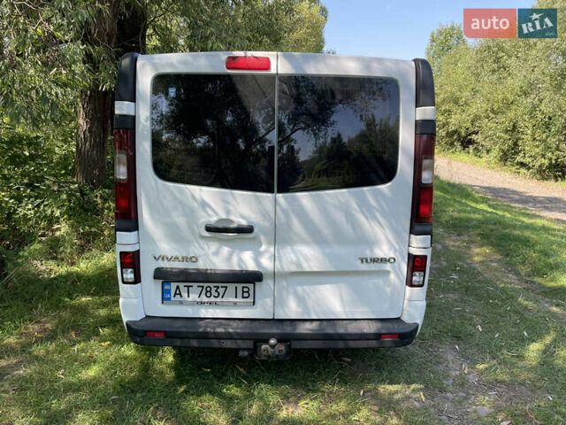 Белый Опель Виваро, объемом двигателя 1.6 л и пробегом 260 тыс. км за 12900 $, фото 5 на Automoto.ua