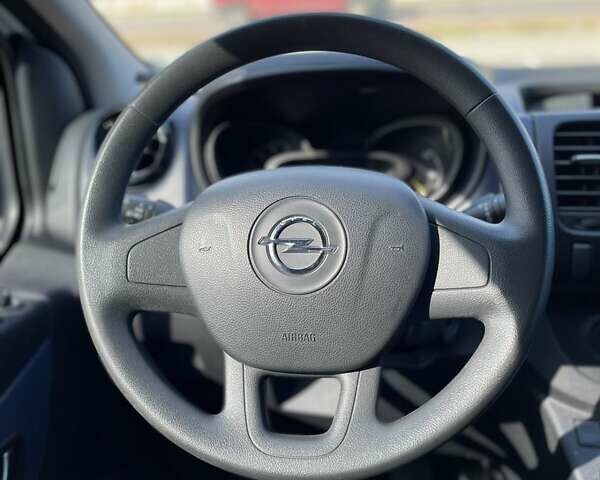 Белый Опель Виваро, объемом двигателя 1.6 л и пробегом 122 тыс. км за 16300 $, фото 5 на Automoto.ua