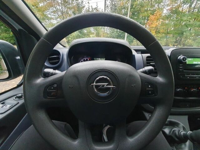 Белый Опель Виваро, объемом двигателя 1.6 л и пробегом 167 тыс. км за 11500 $, фото 13 на Automoto.ua