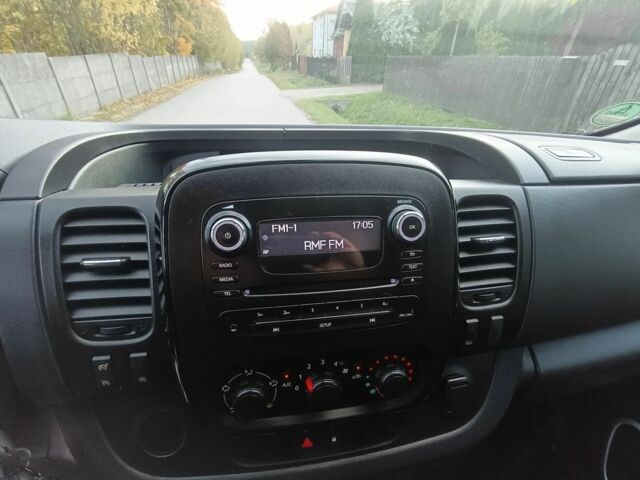 Белый Опель Виваро, объемом двигателя 1.6 л и пробегом 136 тыс. км за 11000 $, фото 15 на Automoto.ua