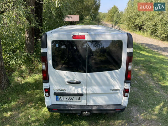 Белый Опель Виваро, объемом двигателя 1.6 л и пробегом 264 тыс. км за 14400 $, фото 6 на Automoto.ua