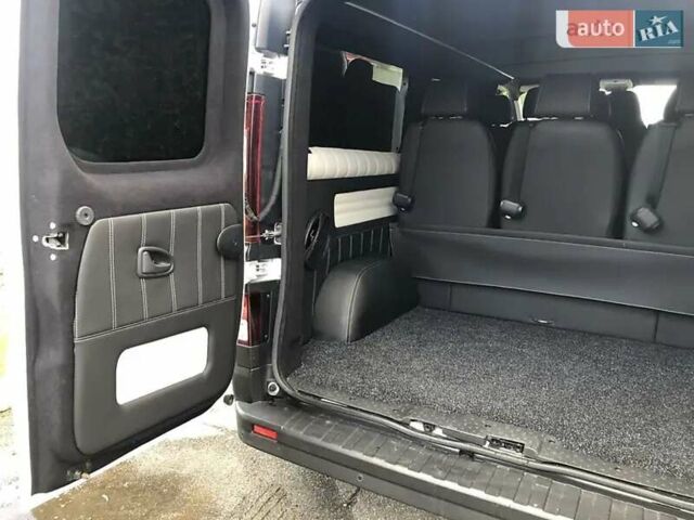 Белый Опель Виваро, объемом двигателя 1.6 л и пробегом 122 тыс. км за 16300 $, фото 15 на Automoto.ua