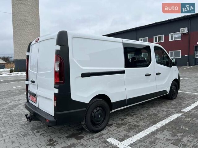 Белый Опель Виваро, объемом двигателя 1.6 л и пробегом 230 тыс. км за 15500 $, фото 20 на Automoto.ua