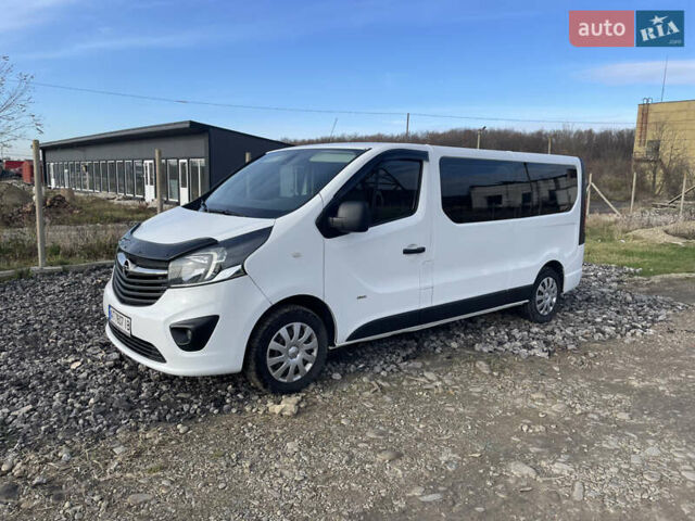 Белый Опель Виваро, объемом двигателя 1.6 л и пробегом 266 тыс. км за 12999 $, фото 9 на Automoto.ua