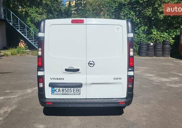 Белый Опель Виваро, объемом двигателя 1.6 л и пробегом 275 тыс. км за 11500 $, фото 6 на Automoto.ua