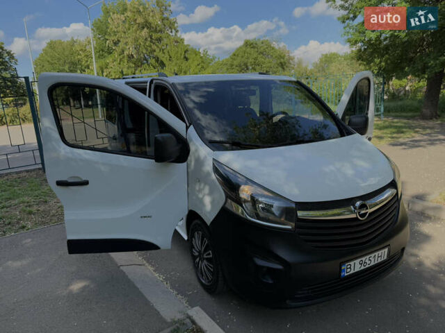 Белый Опель Виваро, объемом двигателя 1.6 л и пробегом 184 тыс. км за 13200 $, фото 10 на Automoto.ua