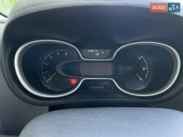 Белый Опель Виваро, объемом двигателя 1.6 л и пробегом 264 тыс. км за 14400 $, фото 14 на Automoto.ua