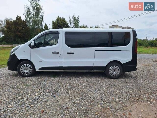 Белый Опель Виваро, объемом двигателя 1.6 л и пробегом 216 тыс. км за 15800 $, фото 2 на Automoto.ua