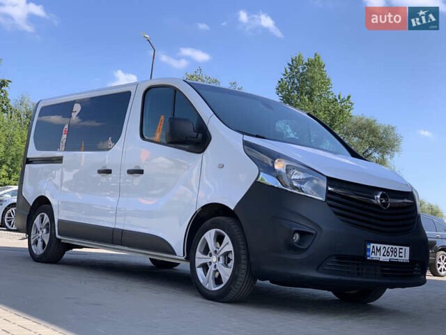 Белый Опель Виваро, объемом двигателя 1.6 л и пробегом 183 тыс. км за 14555 $, фото 5 на Automoto.ua