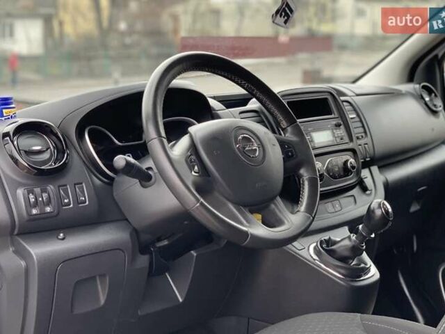 Белый Опель Виваро, объемом двигателя 1.6 л и пробегом 189 тыс. км за 17950 $, фото 18 на Automoto.ua