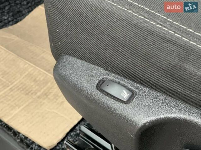 Белый Опель Виваро, объемом двигателя 1.6 л и пробегом 189 тыс. км за 17950 $, фото 27 на Automoto.ua