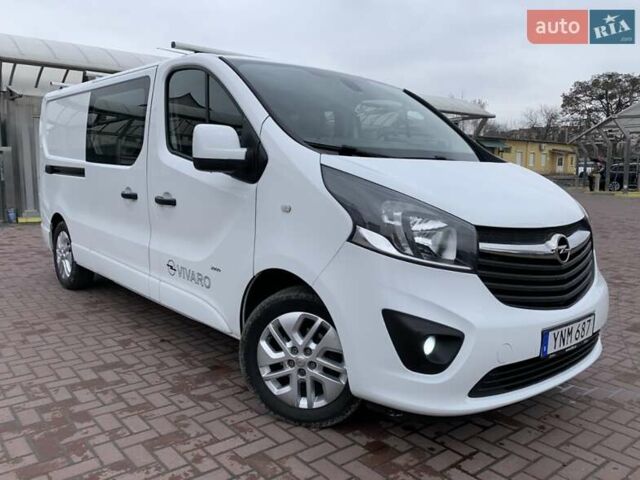 Белый Опель Виваро, объемом двигателя 1.6 л и пробегом 189 тыс. км за 17950 $, фото 6 на Automoto.ua