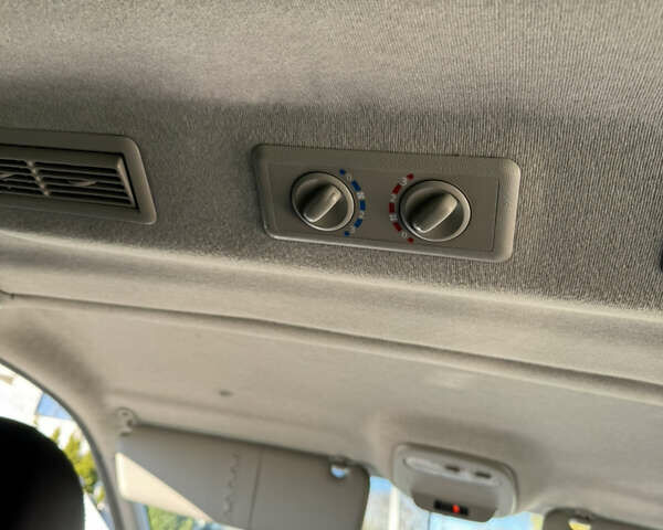 Белый Опель Виваро, объемом двигателя 1.6 л и пробегом 276 тыс. км за 14900 $, фото 15 на Automoto.ua