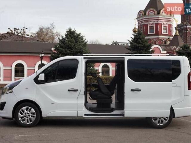 Белый Опель Виваро, объемом двигателя 1.6 л и пробегом 195 тыс. км за 18200 $, фото 8 на Automoto.ua