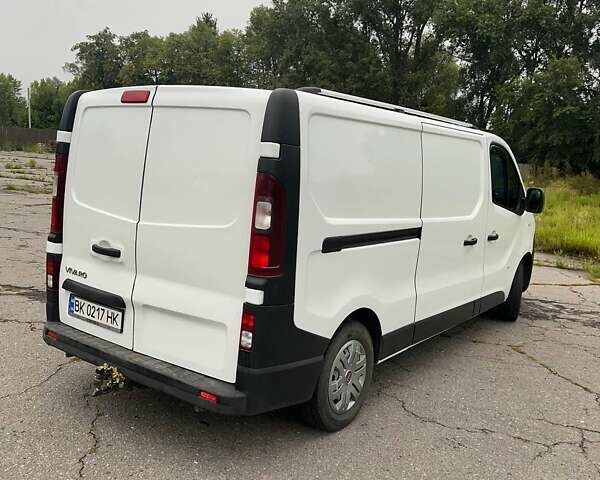 Белый Опель Виваро, объемом двигателя 1.6 л и пробегом 173 тыс. км за 13200 $, фото 4 на Automoto.ua