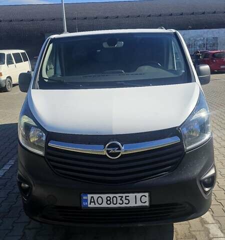 Белый Опель Виваро, объемом двигателя 0 л и пробегом 358 тыс. км за 15550 $, фото 7 на Automoto.ua