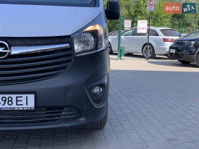Белый Опель Виваро, объемом двигателя 1.6 л и пробегом 183 тыс. км за 14555 $, фото 9 на Automoto.ua