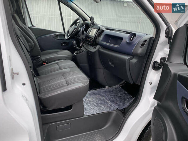 Білий Опель Віваро, об'ємом двигуна 1.6 л та пробігом 183 тис. км за 14900 $, фото 18 на Automoto.ua