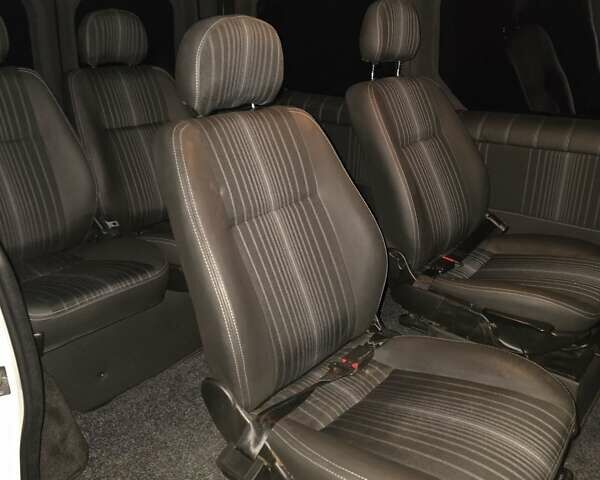 Белый Опель Виваро, объемом двигателя 1.6 л и пробегом 184 тыс. км за 16000 $, фото 9 на Automoto.ua