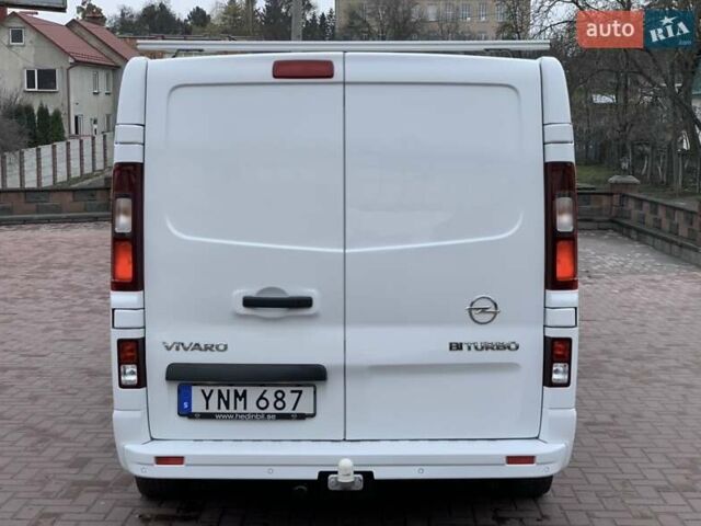 Белый Опель Виваро, объемом двигателя 1.6 л и пробегом 189 тыс. км за 17950 $, фото 11 на Automoto.ua