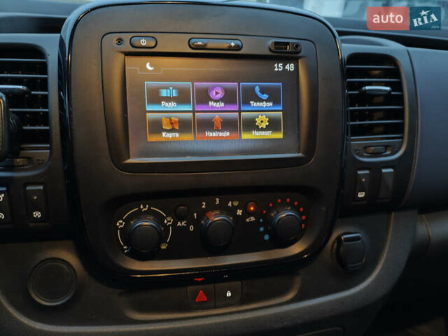 Білий Опель Віваро, об'ємом двигуна 1.6 л та пробігом 248 тис. км за 12000 $, фото 14 на Automoto.ua