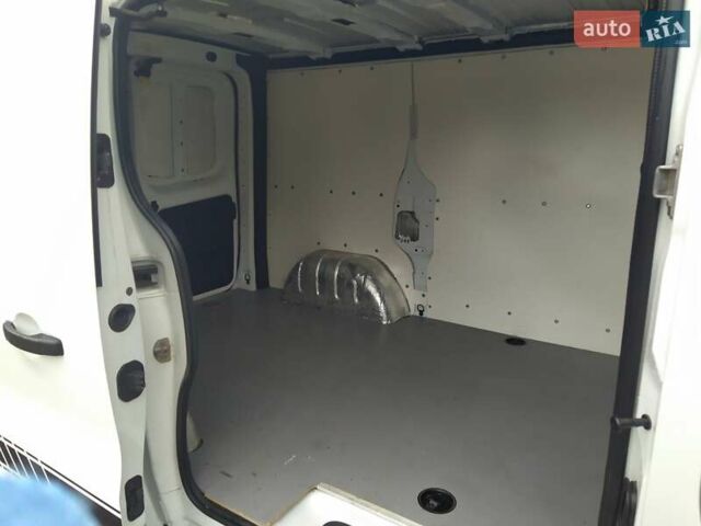 Белый Опель Виваро, объемом двигателя 1.6 л и пробегом 237 тыс. км за 13800 $, фото 42 на Automoto.ua