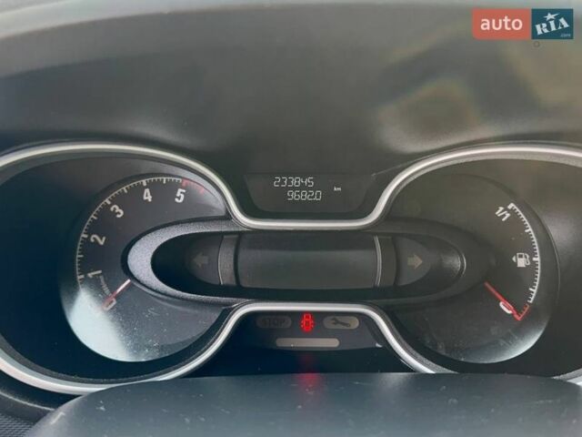 Белый Опель Виваро, объемом двигателя 1.6 л и пробегом 233 тыс. км за 16200 $, фото 8 на Automoto.ua