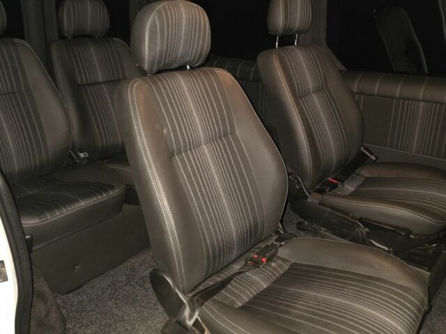 Белый Опель Виваро, объемом двигателя 0 л и пробегом 184 тыс. км за 16000 $, фото 5 на Automoto.ua