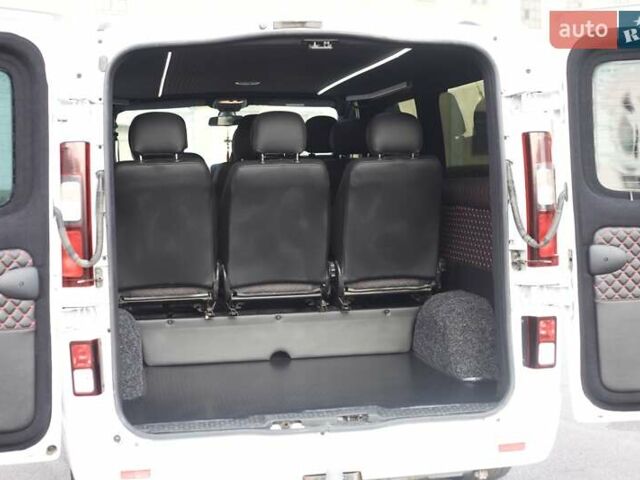 Белый Опель Виваро, объемом двигателя 1.6 л и пробегом 195 тыс. км за 18200 $, фото 11 на Automoto.ua