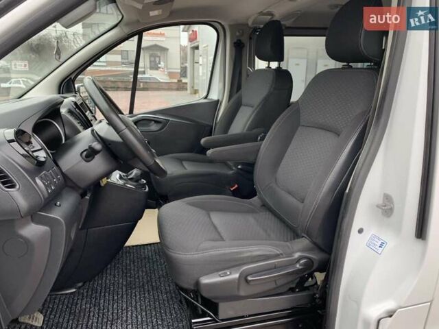 Белый Опель Виваро, объемом двигателя 1.6 л и пробегом 189 тыс. км за 17950 $, фото 29 на Automoto.ua