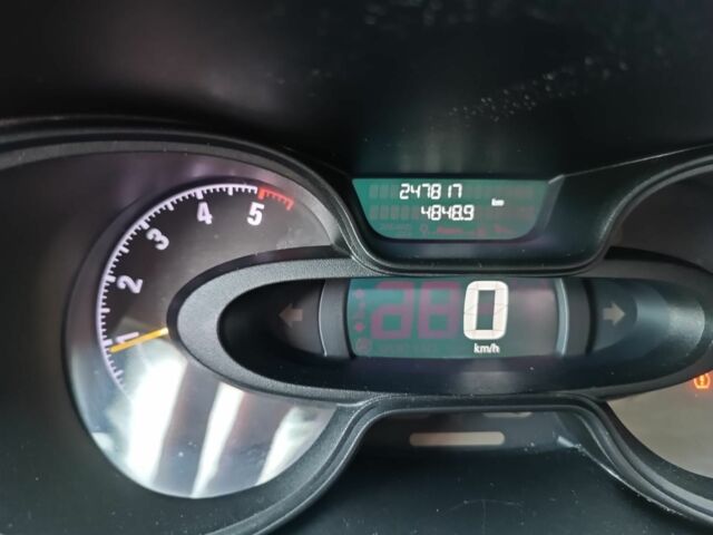 Білий Опель Віваро, об'ємом двигуна 1.6 л та пробігом 247 тис. км за 12850 $, фото 1 на Automoto.ua